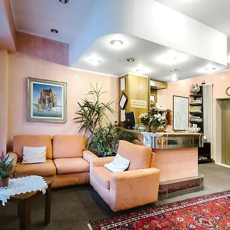 Meuble Moderno Hotel Laveno-Mombello