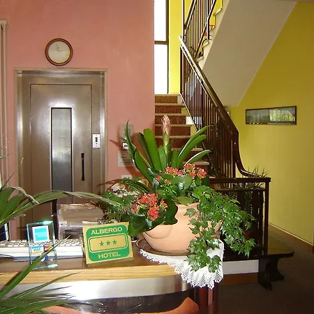 Meuble Moderno 3* Laveno-Mombello